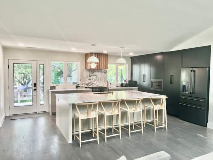 Modern Beach House W/wild Dunes Access & Golf Cart - Isle of Palms, SC
