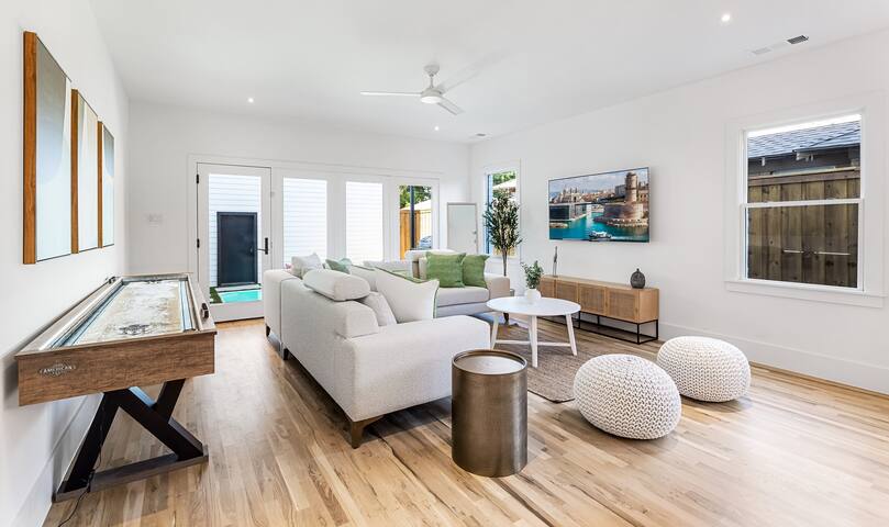 Luxury Modern Home – The Greenville gallery image 4