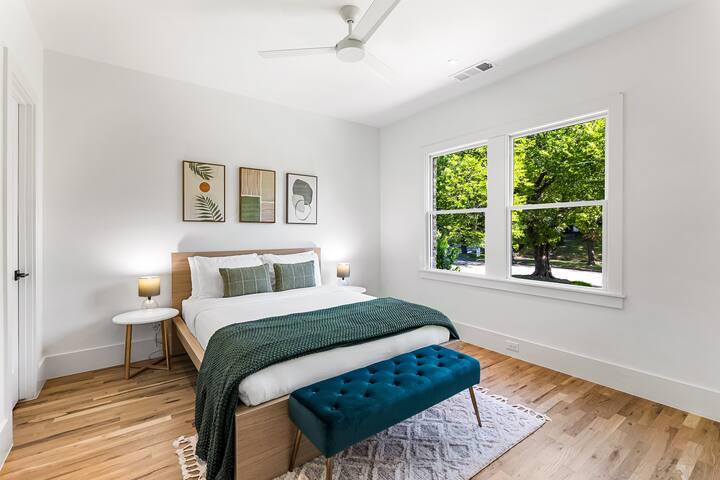 Luxury Modern Home – The Greenville gallery image 5