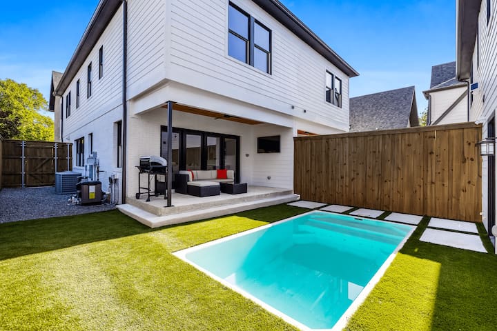 Luxury Modern Home – The Greenville II