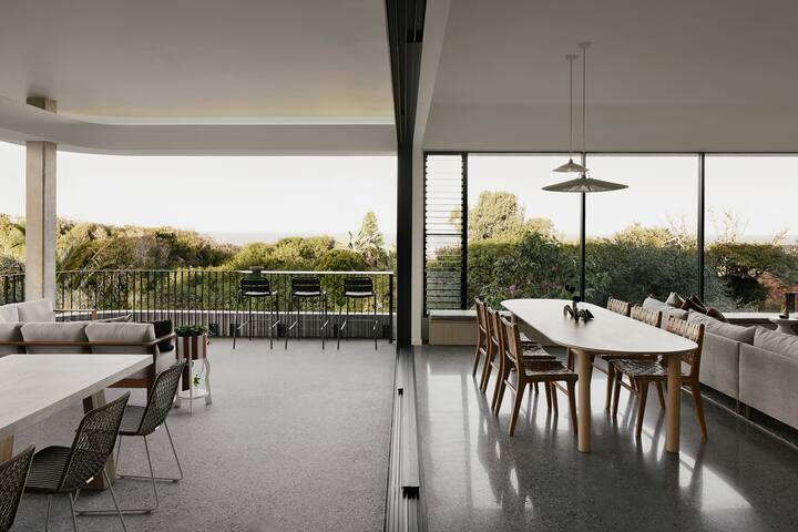 Beachfront w/ Ocean Views Brand New Home Noosa gallery image 3