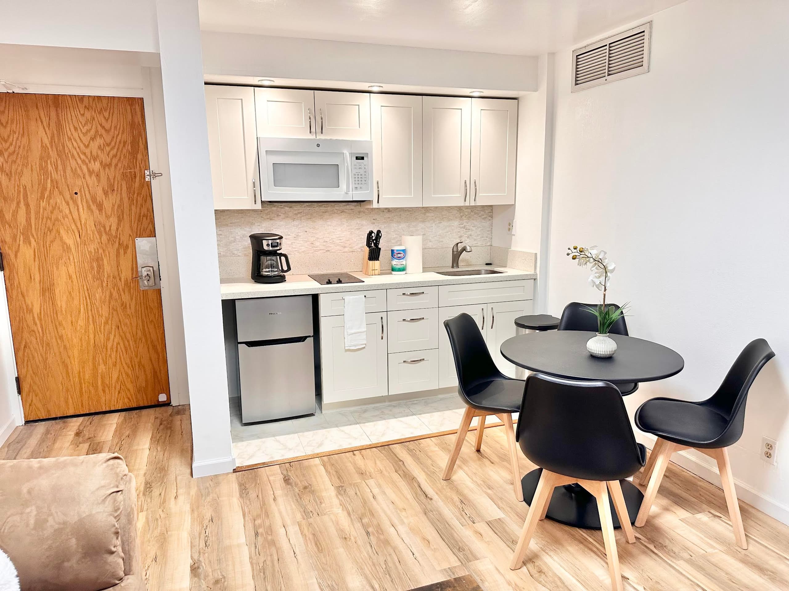 Downtown Honolulu 1 Bedroom Suite Executive Centre - Image 4