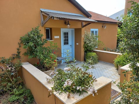 Rustic gem in Hod Hasharon