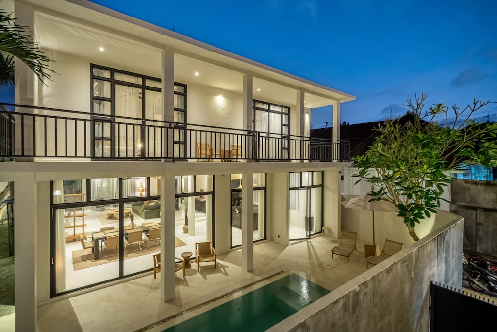 Modern Comfort Villa Trendy Hood Canggu Pererenan