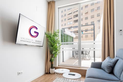 Airbnb con mejor rendimiento: Sorolla Station Suites and terraces WIFI&AC, Apar. en Jesús