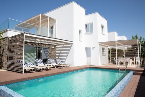 estéa • Irida’s Mediterranean Villa
