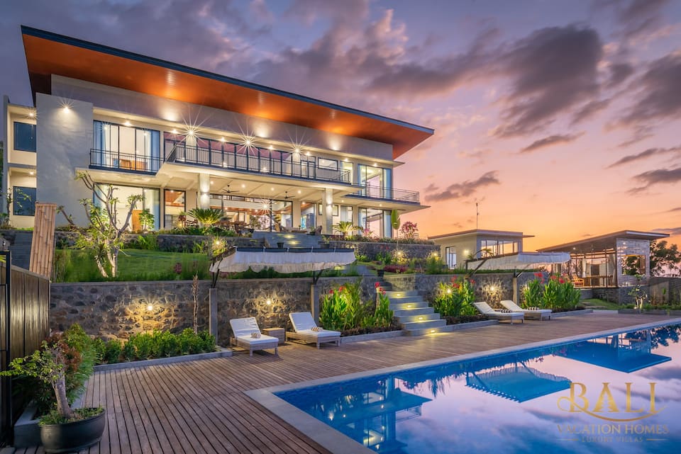 A hilltop villa above Lovina, Lovina, Bali, Indonesia, photo 8 of 10
