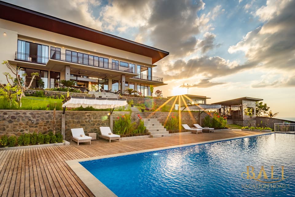 A hilltop villa above Lovina, Lovina, Bali, Indonesia, photo 1 of 10