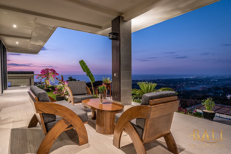 A hilltop villa above Lovina, Lovina, Bali, Indonesia, photo 5 of 10