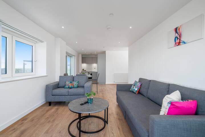 Skyvillion Haven – Thames View Nr ExCel & 02 Arena gallery image 4