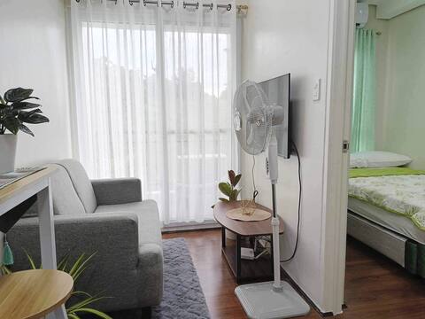 One-bedroom unit with balcony