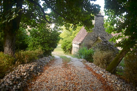 Barn with swimming pool - La Hulotte du Cluzel