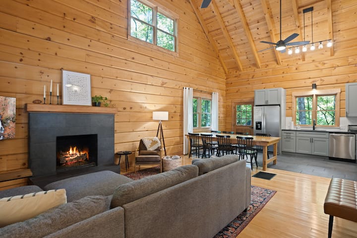 Open space perfect for gathering with a huge dining table
