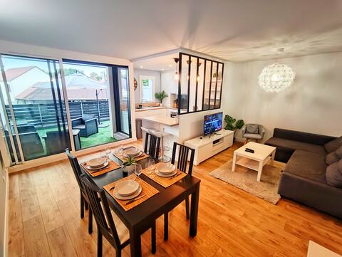 Charming apartment with terrace near Versailles