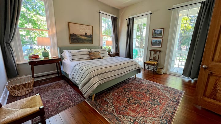 Downtown Historic Luxury - Houses for Rent in Opelika, Alabama