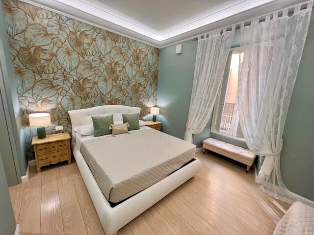 Large and historic apartment in Vatican Museums