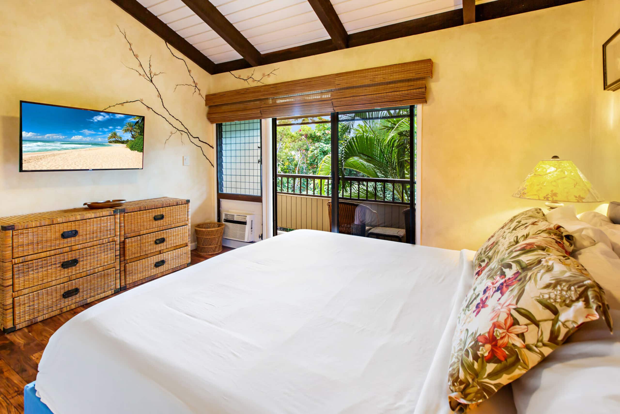 Condo in Kihei · ★5.0 · 2 bedrooms · 2 beds · 2 baths - Image 12