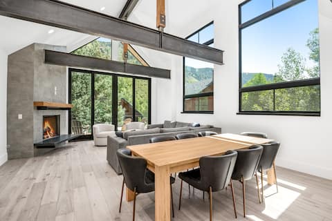 New Modern Minturn Home 4BD, 4BA