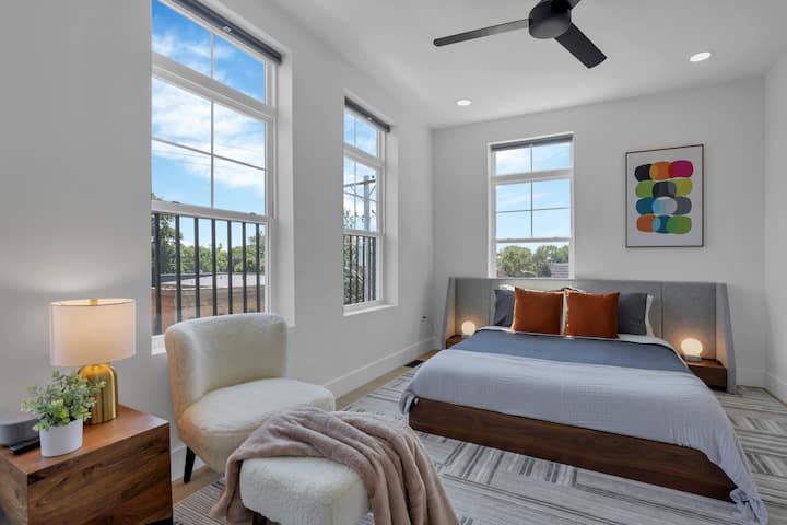 3rd Floor Queen Bedroom