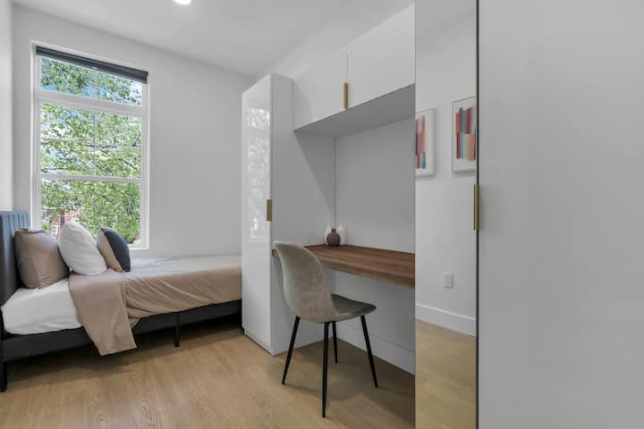 2nd Floor Office Room with Twin Bed.