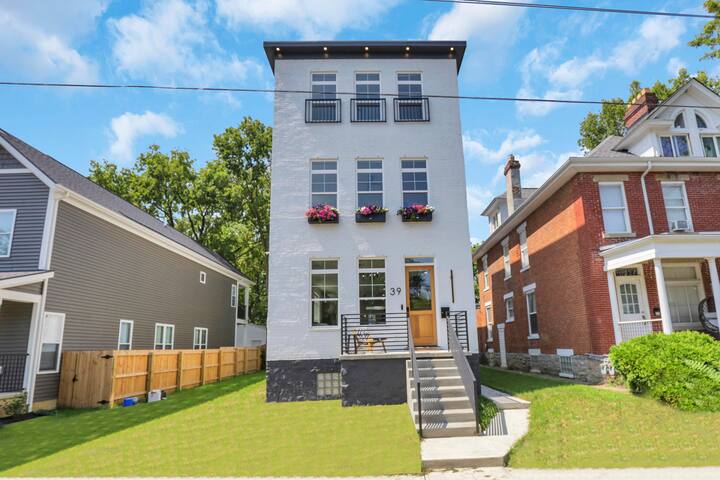 Modern Luxury in Downtown Cbus gallery image 2