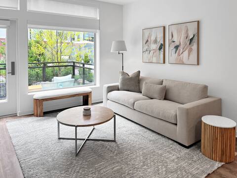 Marshmallow Light Oak 2BR|2BTH Tysons w Amenities