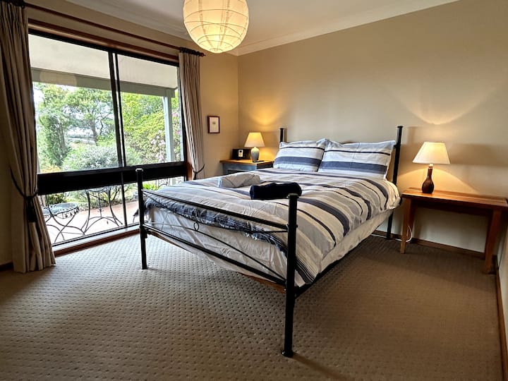 Chambre 1 - Lit Queen