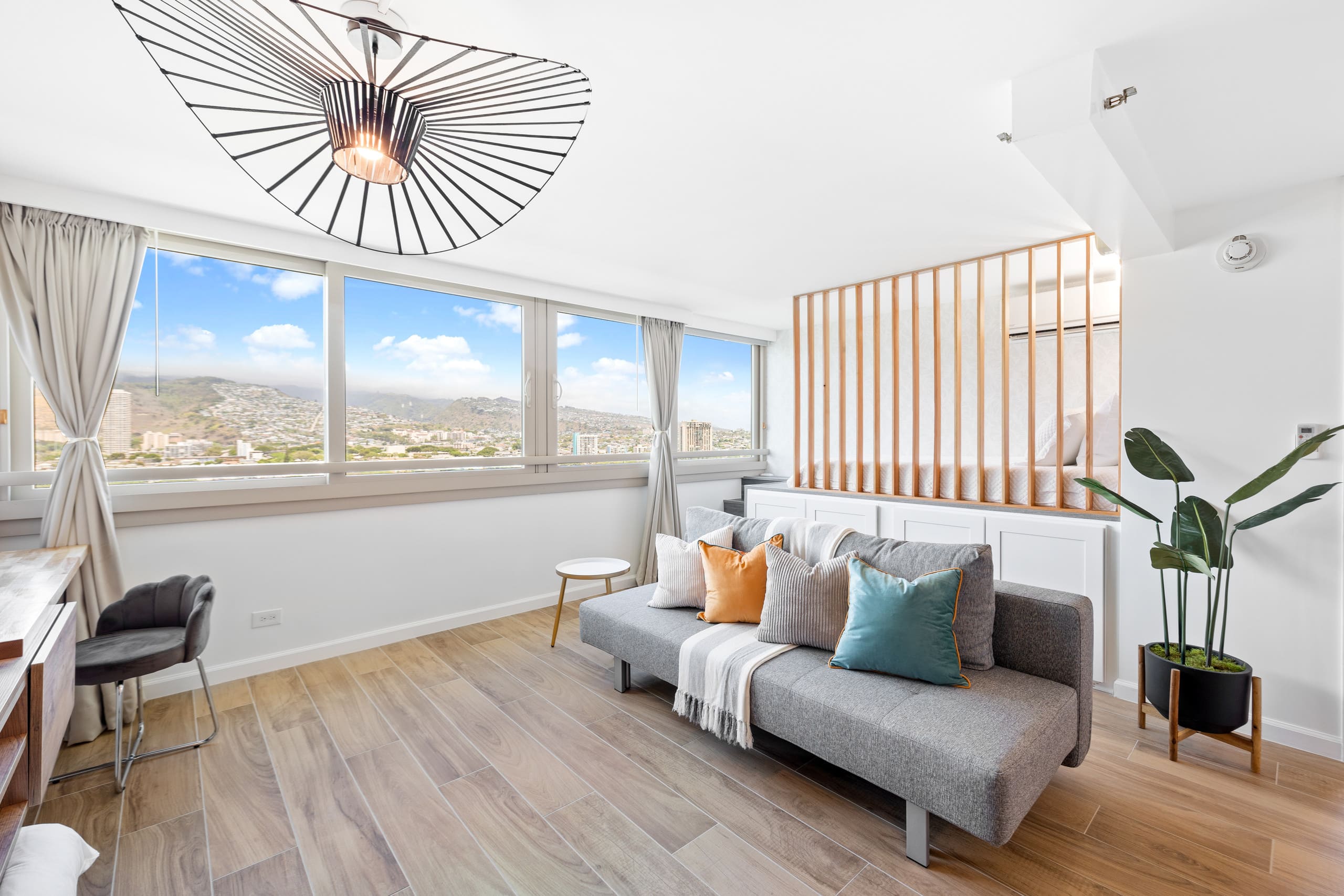 Condo in Honolulu · ★4.94 · 1 bedroom · 3 beds · 1 private bath - Image 7