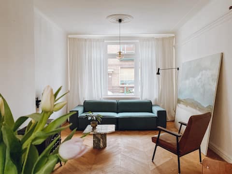 Spacious 1930s house with garden close to strijp-s