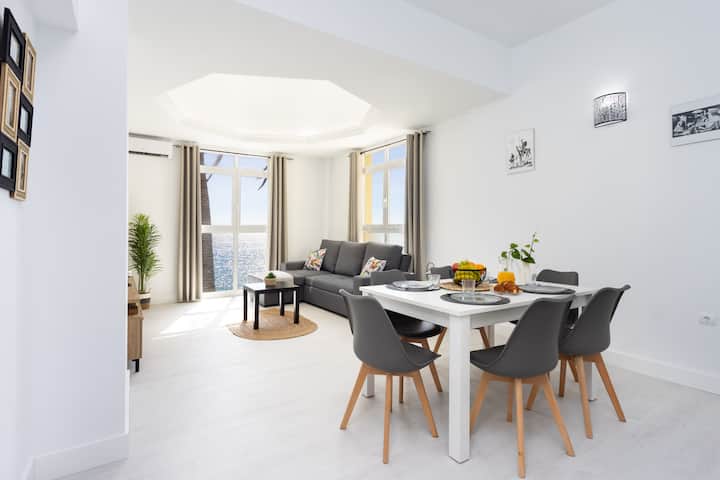 Equipped kitchen and dining