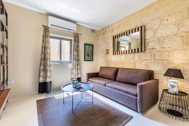 Valletta Bastions Seafront&nbsp;House - Valletta