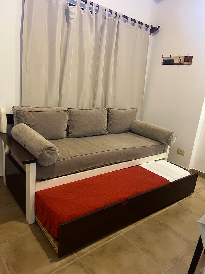Apartamento Cuádruple Con Balcón Y Cochera - Bella Vista
