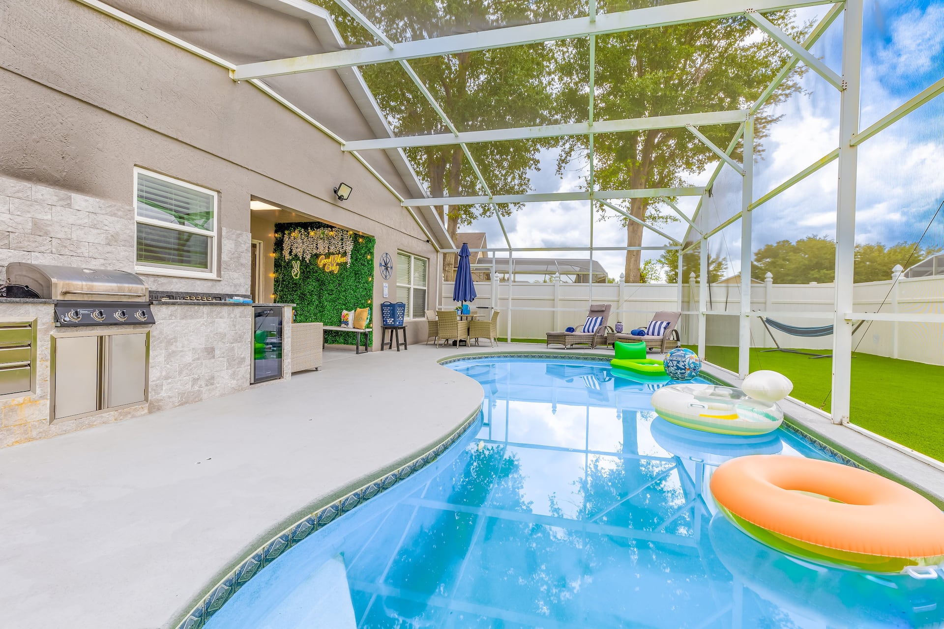 Encanto | 5 Bedroom | 12 PPL| Pool | BBQ|Game room