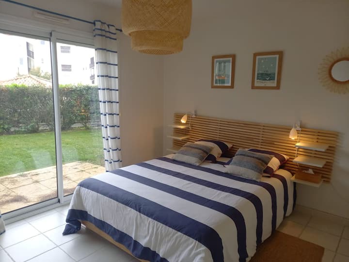 Unteres Schlafzimmer: Bett 160 + Einzelbett am Ende des Zimmers 