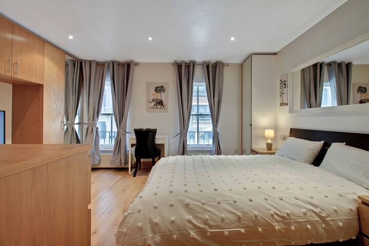 Central London Townhouse Bayswater by Hyde Park gallery image 5