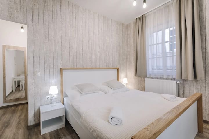Kétszemélyes Szoba (1/7) - Győr