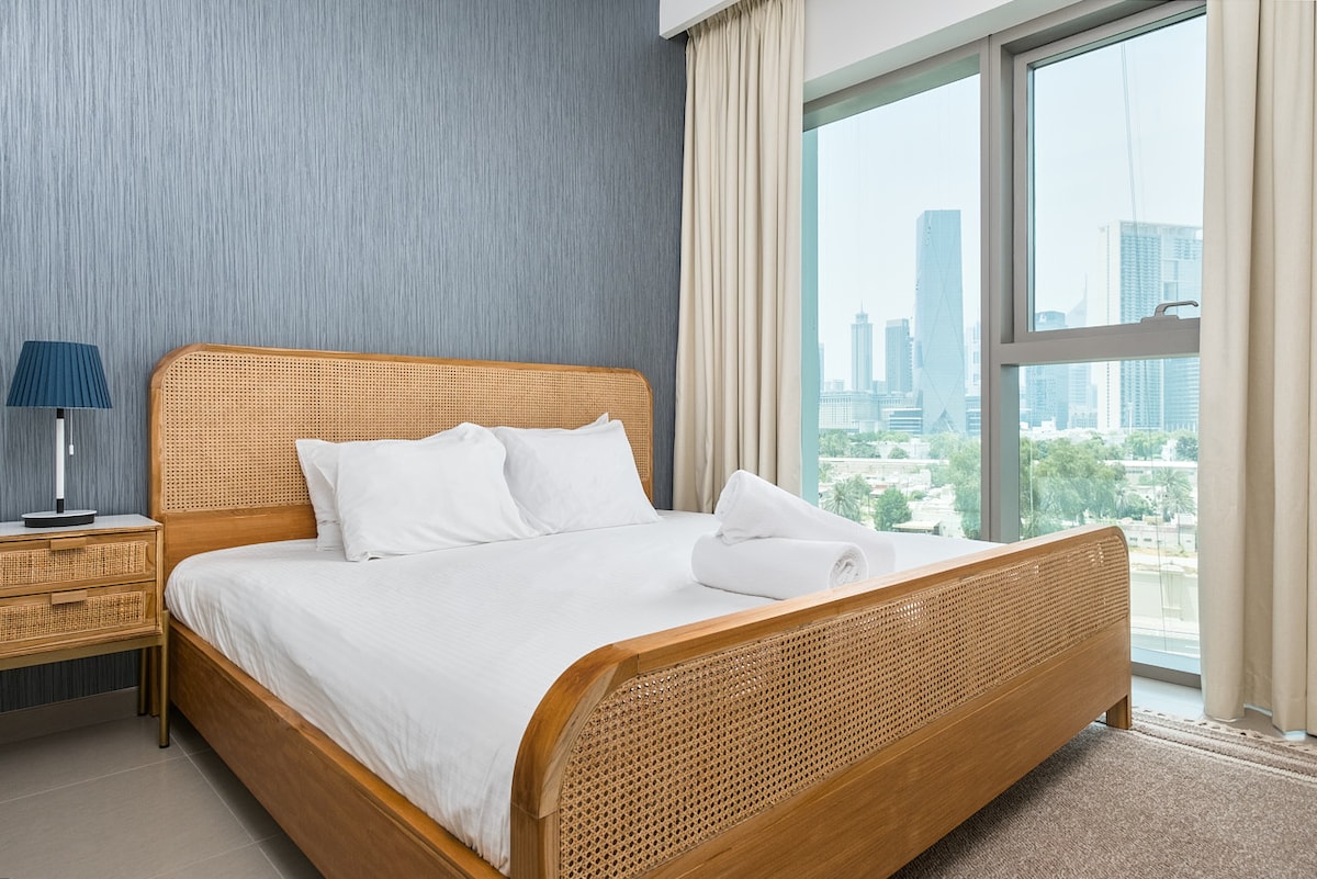 2 Bedroom Furnished Apartment with Downtown View | Downtown Views II 3
