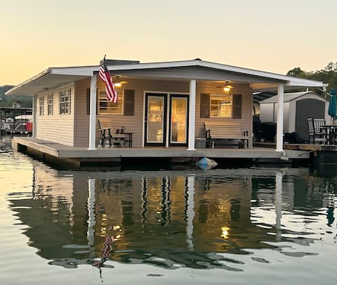Lake Therapy-Floating House on Norris Lake w/Boat
