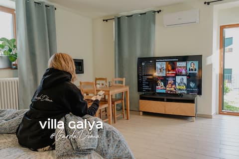 Lakeview studio with patio. Villa Galya @GardaDoma