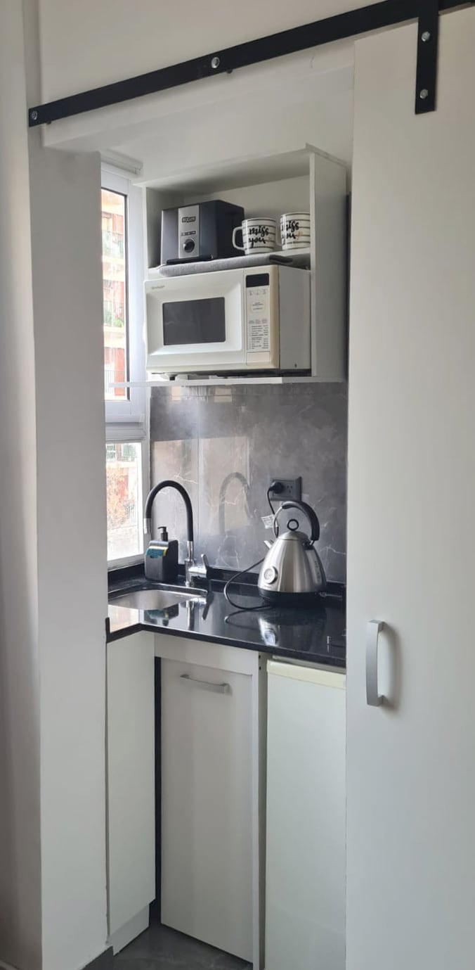 Propiedad de Airbnb exitosa: A bright studio in the heart of Recoleta en Recoleta