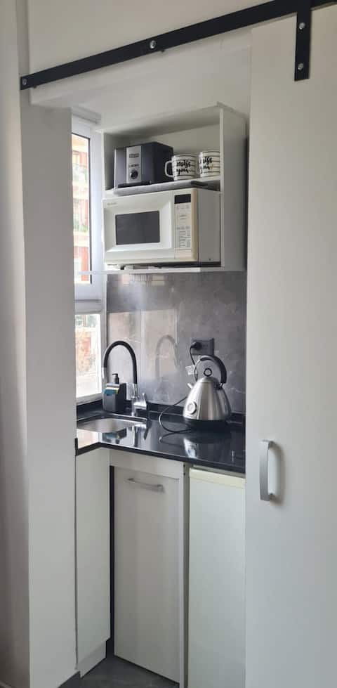 Propiedad de Airbnb exitosa: A bright studio in the heart of Recoleta en Comuna 2
