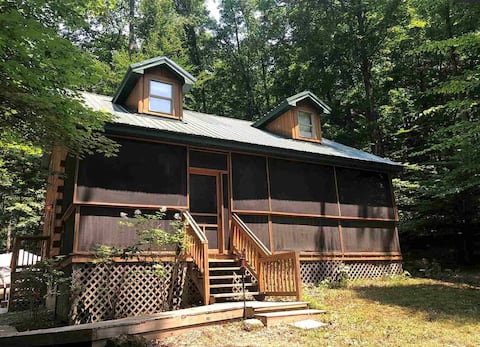 Secluded cabin near Patoka Lake, Marina & Winery