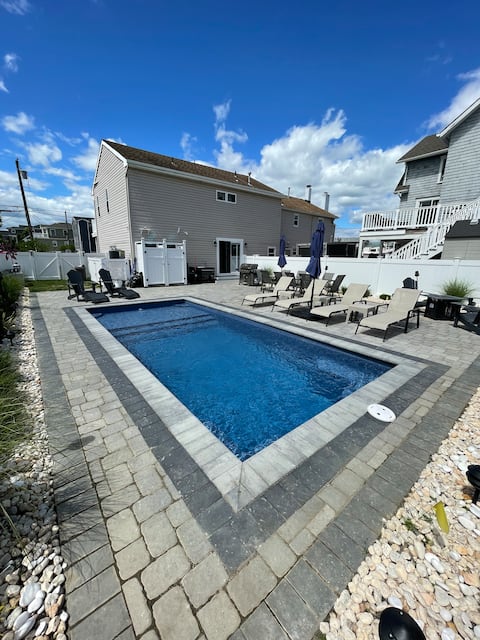 LBI Jersey Shore Huge 5BR 3BA, w/Pool & Bay Views!
