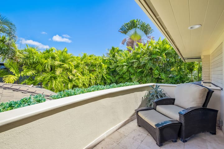 Private 4BR Kahala Home w/ Pool Near Beach gallery image 5