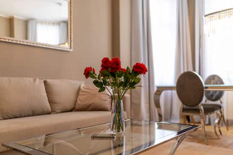 Leistungsstarkes Airbnb: L45 Premium Apartment "Prestige" for up to 5 people in Zentrum West