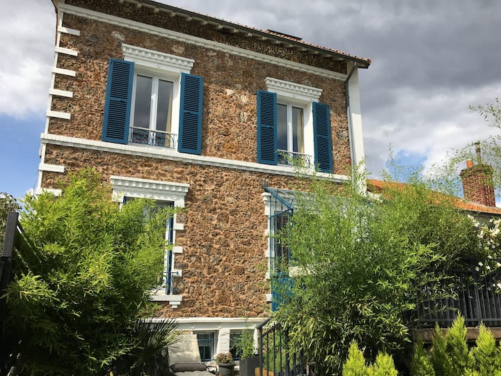 Maison Avec Terrasse Plein Sud à Deux Pas De Paris - Versailles