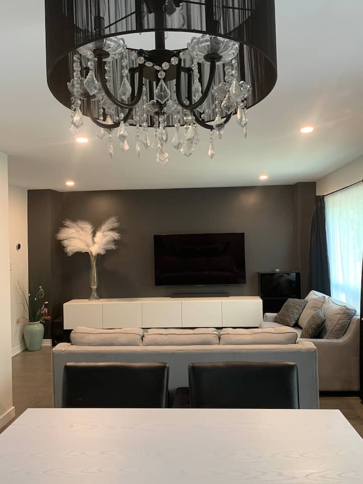 Detached Brampton Home Houses for Rent in Brampton, Ontario, Canada