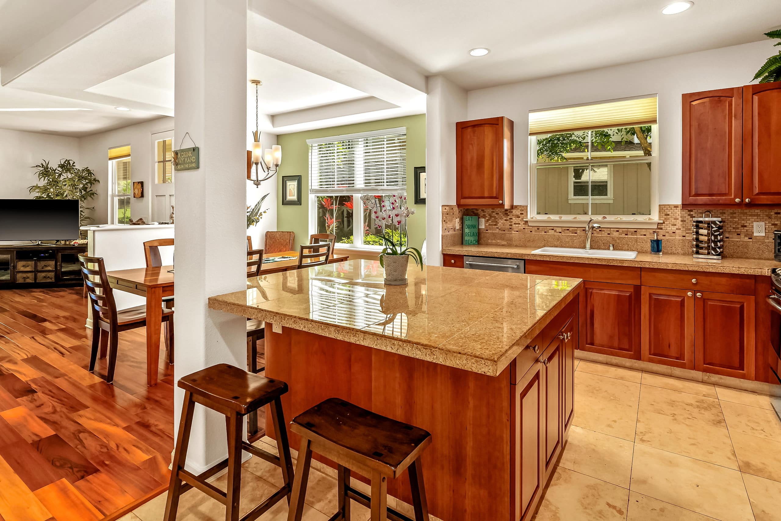 Home in Princeville · ★4.96 · 3 bedrooms · 3 beds · 2.5 baths - Image 6