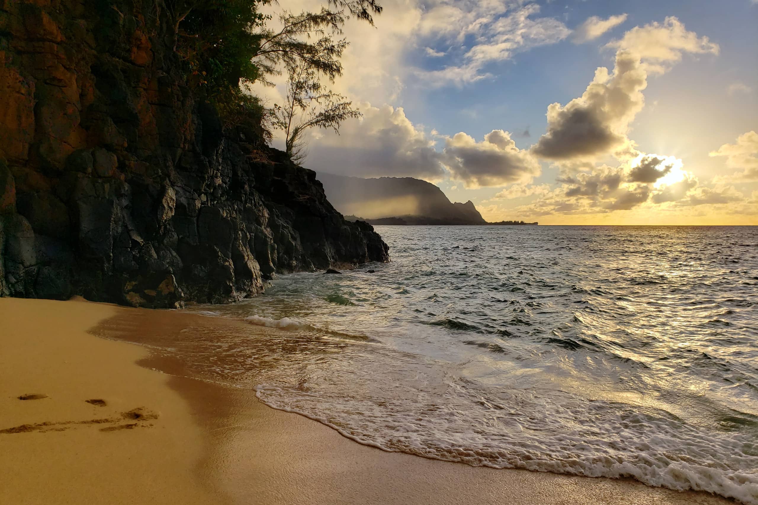 Home in Princeville · ★4.96 · 3 bedrooms · 3 beds · 2.5 baths - Image 33