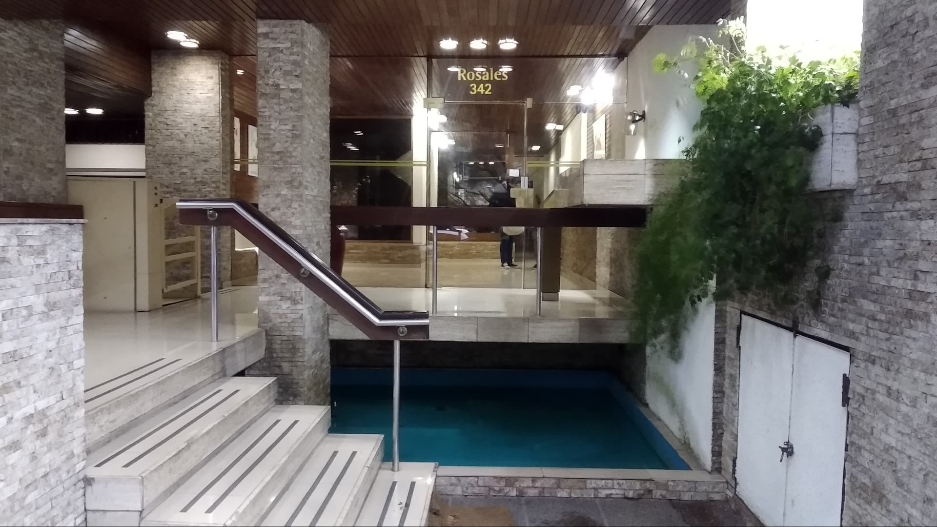Ramos Mejia Centro – Entire 2-Bedroom Apartment with Patio